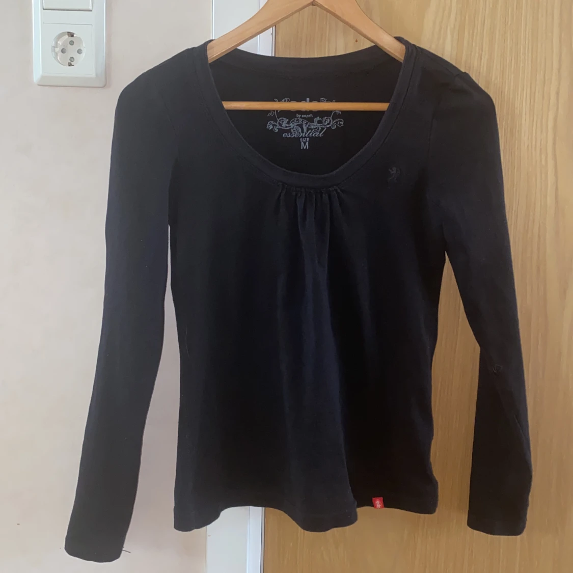 Svart tröja från EDC Esprit