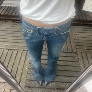 Lågmidjade jeans - Lågmidjade jeans från pepe , mycket bra skick 