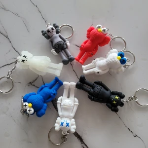 Kaws nyckelringar - Några sålda några kvar KAN DISKUTERAS PRIS