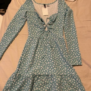 Klänning  - Helt ny 