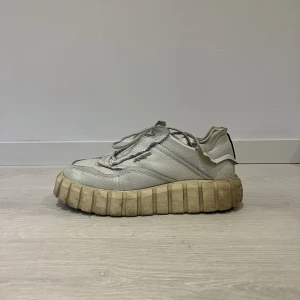 Eytys skor - Storlek: 40