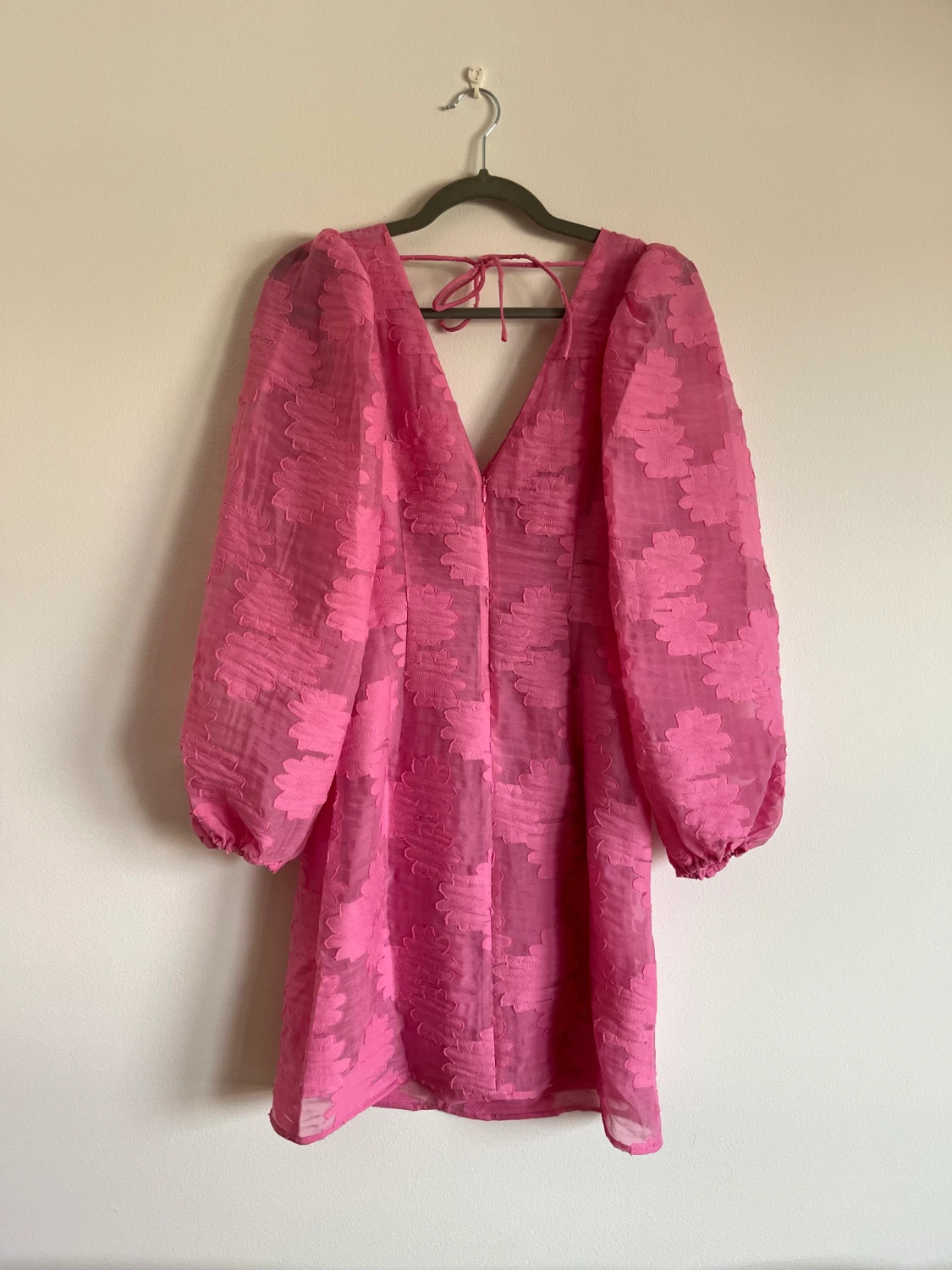 Oanvänd klänning från Samsøe  - 90