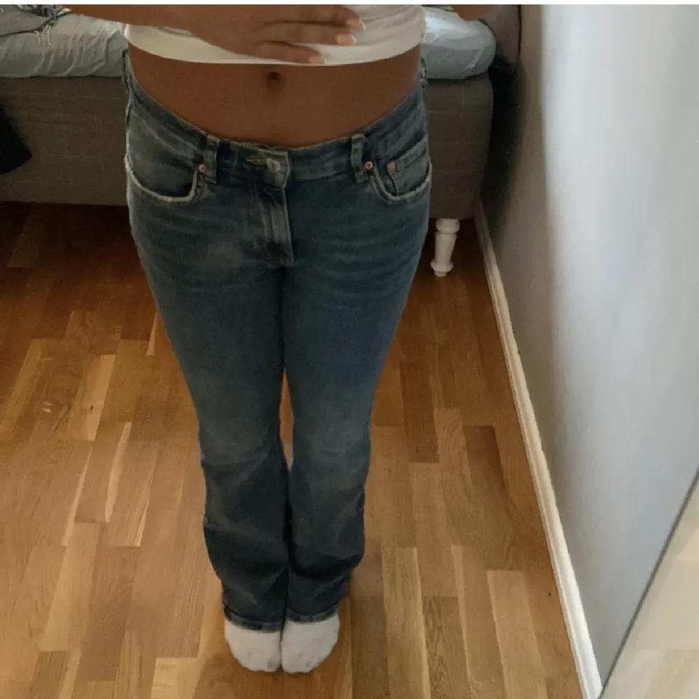 Super fina jeans från Gina som är använda en gång!. Jeans & Byxor.