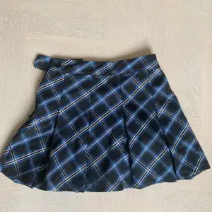 Snygg randig kjol från HM, pris kan diskuteras vid snabb affär 