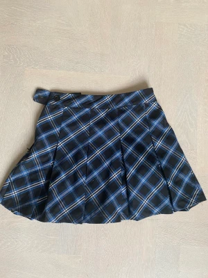 Snygg kjol - Snygg randig kjol från HM, pris kan diskuteras vid snabb affär 