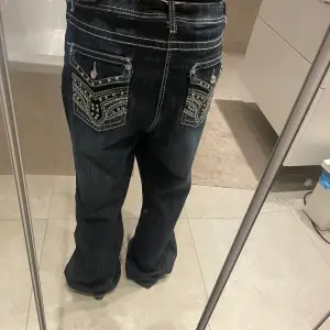 As feta baggy jeans i storlek W43 L32