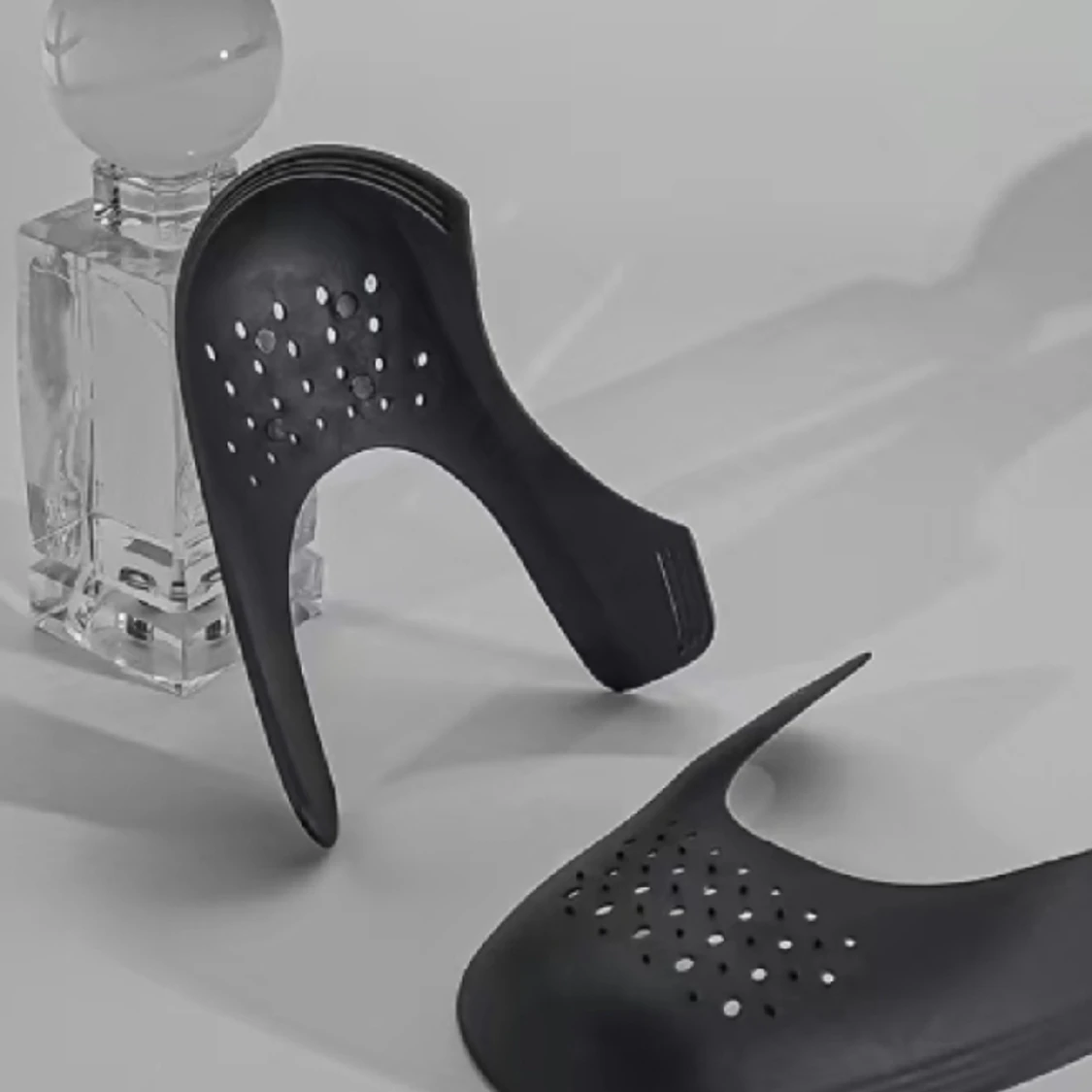 Svarta crease protectors 