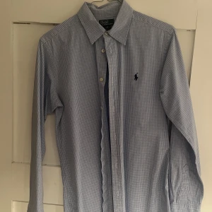 Ralph lauren skjorta - Ralph lauren skjorta Storlek barn (18 år)