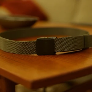 Mörkgrönt bälte - Mörkgrönt/olivfärgat bälte 