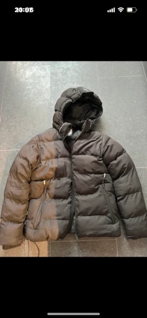 Vinterjacka  - Väldigt varm och sitter bra