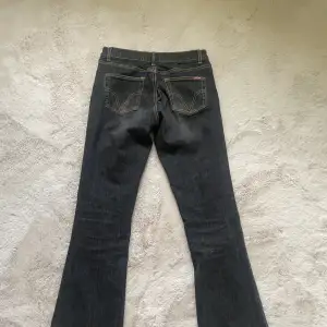 Snygga Lågmidjade jeans!