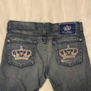 victoria beckham jeans, midja 39 innerbenslängd 86