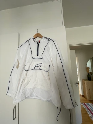 Tommy jeans - Tommy jeans-jacka. Aldrig använd.