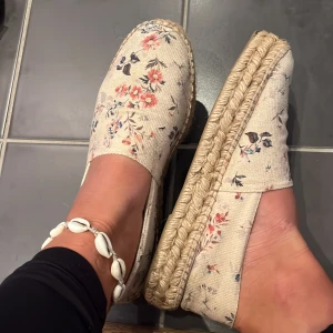 Sommar skor - Skor från Twist & Tango! Knappt använda, i mycket bra skick!