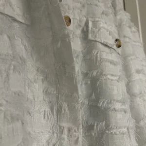 Kofta/kappa - Säljer denna kappa/ kofta. Super fin i bra skick. Köptes för 499kr säljer den för 250. 