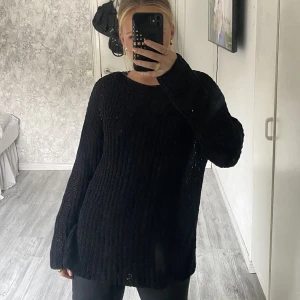 Stickad tröja - Oversize stickad tröja från zara, nyskick, oversize 