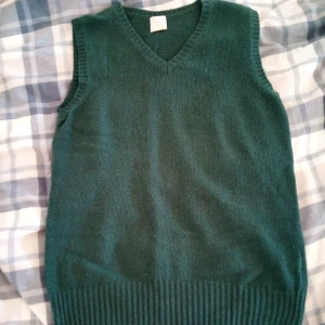 Sweatervest/pullover - nyskick, använd några gånger, made in italy