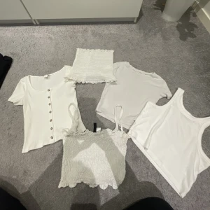 Alla toppar 30kr st - Säljer alla dessa för 30kr styck , alla är i storlek S