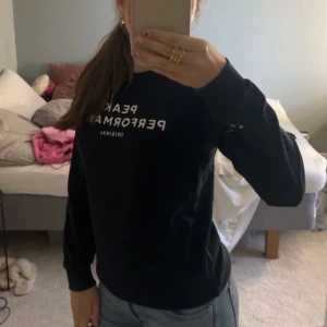 Peak performance tröja  -  säljer min peak performance tröja, bra skick, kom privat för mer info❤️