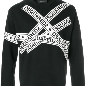 Dsquared tjocktröja - Säljer min dsquared2 tjocktröja då jag knappt använder den och släpper den för ett billigt pris då jag har ej kvitto kvar, kan gå ner i pris vid snabb affär. Äkta såklart