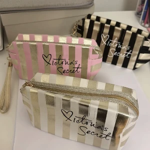 Necessärer - Säljer dessa oanvända necessärerna💗 190kr/st