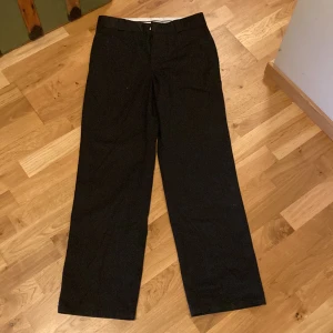 Kostymbyxor/chinos - Kostymbyxor/chinos som är använda få gånger 