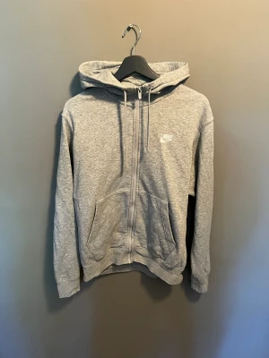 Nike hoodie  - Sjysst Nike hoodie i bra skick bara att höra av sig vid funderingar 