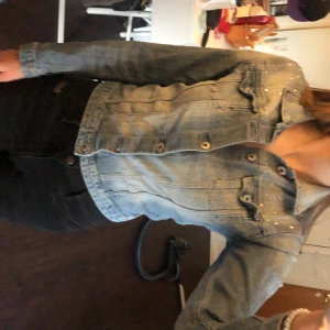 Jeansjacka - Jeans jacka jag har strl XS/S meddela för mer info