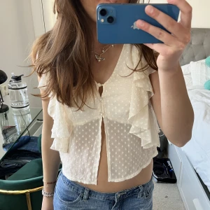 Topp! - Snygg topp perfekt till sommaren😍