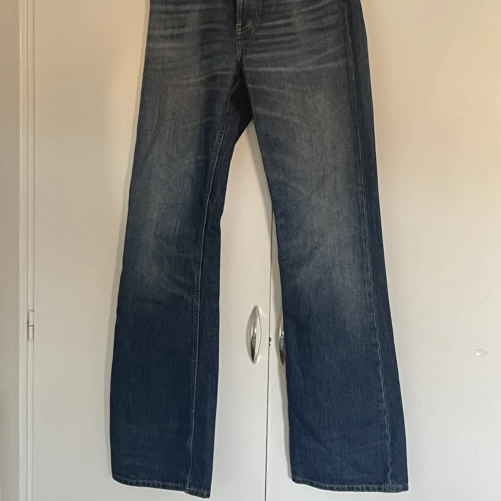 Snygga blåa jeans som inte passa mig längre! Väligt snygga och sköna!👌👌. Jeans & Byxor.