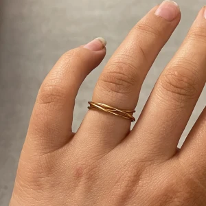 Safira ring  - NOW AND FOREVER RING från Safira. Aldrig använd. Nypris 399kr