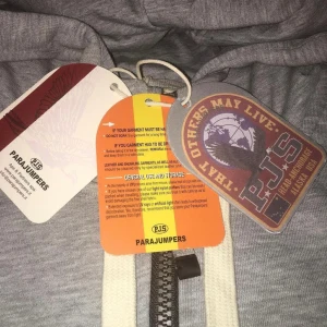 Parajumper - Oanvänd bra plick.