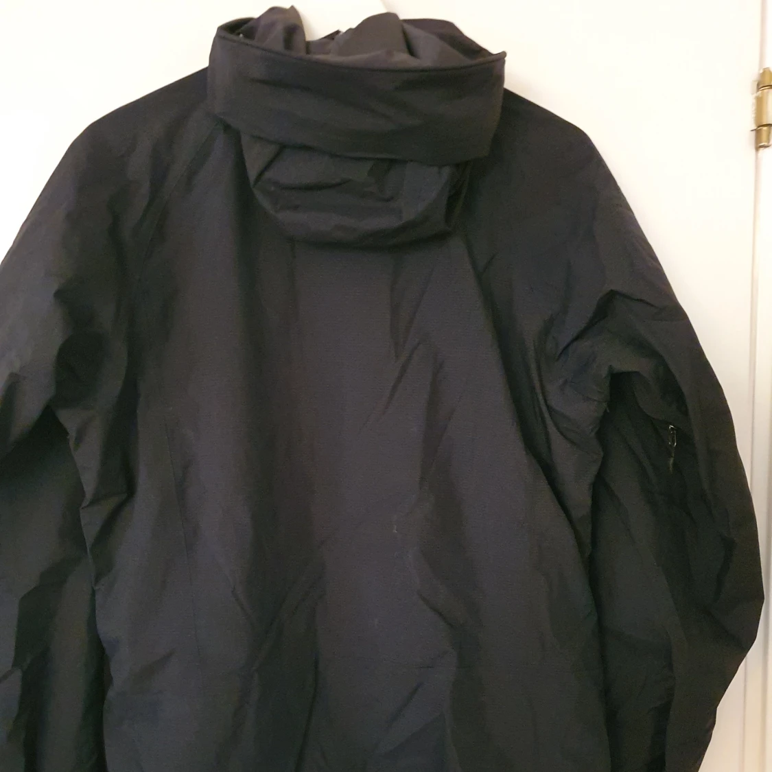 Haglöfs vind/regnjacka i strl M - 90