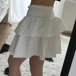 Vit kjol - Aldrig använt så superfint skick