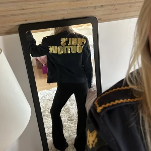 Pauls boutiqe jacka - Så fin jacka från Pauls Boutiqe. Som ny och väldigt unik