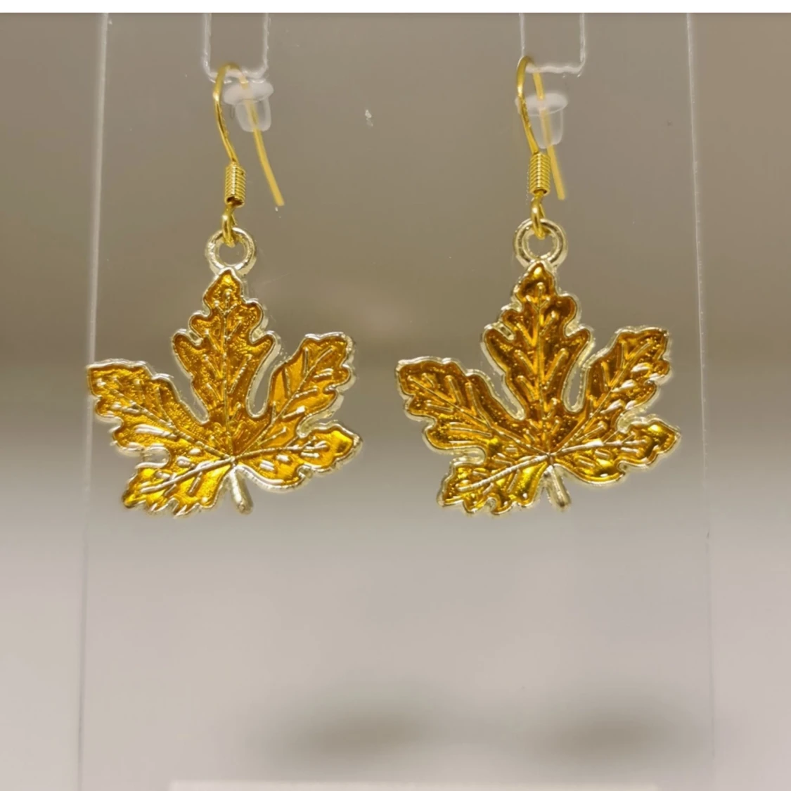 Örhängen höst. Gul.