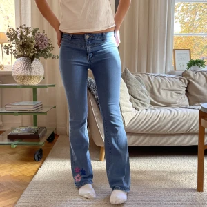 Low waist jeans  - Så snygga lågmidjade jeans❤️jag är 169 cm❤️
