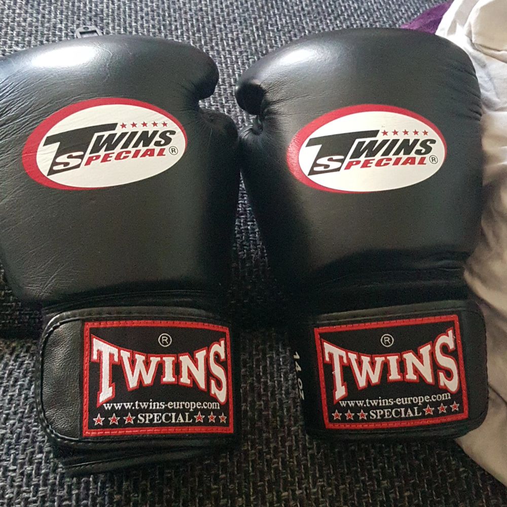 Svart Boxningshandskar - Twins special | Plick Second Hand