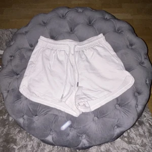 Shorts - Beiga shorts 