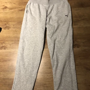 Puma byxor - Puma mjukis byxor i bra skick endast 150 priset kan diskuteras i en snabb affär;)