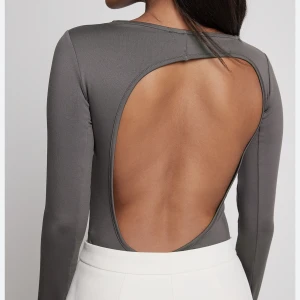 Body med öppen rygg  - Oanvänd, från Molly rustas kollektion med nakd 