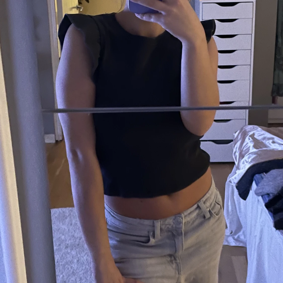 Grå topp med volang  - 90