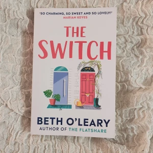 The Switch - Beth O'Leary - Hej! 💕 säljet denna bok av Beth O'Leary! Hör av er om ni har några fårgor! Kan mötas upp i Stockholm annars tillkommer frakt💕