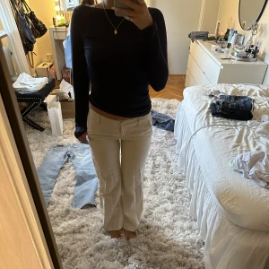 Linnebyxor - Så galet snygga linnebyxor, säljer då de tyvärr är lite tajta. Bra längd på mig som är 1,60🩷 