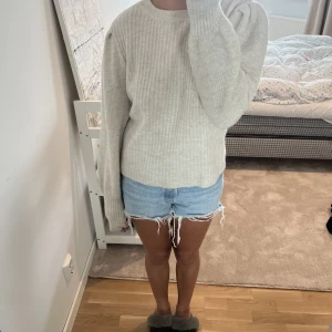 Stickad tröja - Fint skick