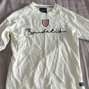 Bondelid tröja - Collegetröja från bondelid, knappt använd 