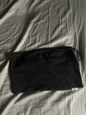 Topp - Snygg bandeau topp från newyorker, använd en gång