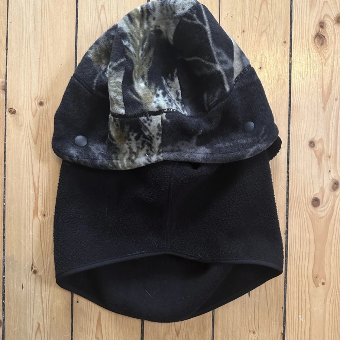 Palace realtree fleece camo beanie/facemask - 91