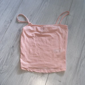 Linne - Ett rosa linne, storlek xxs  (EJ FRI FRAKT) 