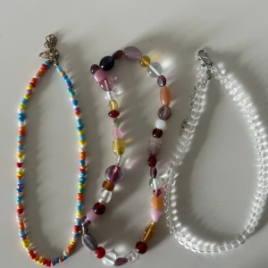 Halsband - halsband i kortare längd🐌20kr st, 50kr för alla 3!!